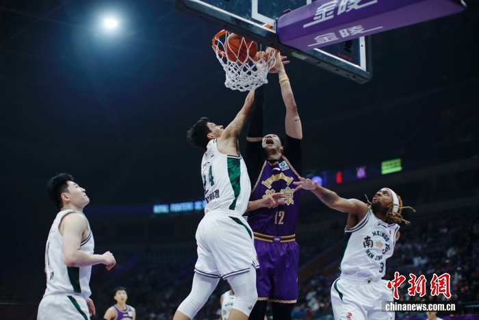 北京控股队主场不敌南京天之蓝队 CBA常规赛上演