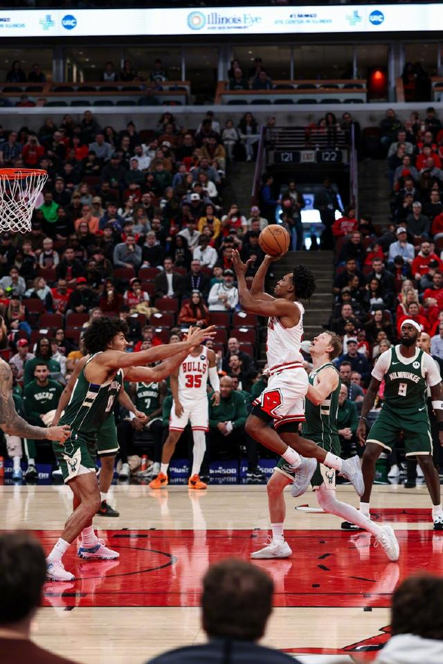 塞克斯顿在公牛稳定发挥成战术核心候选