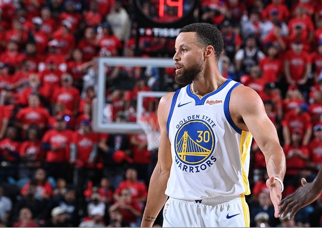 库里35分率勇士逆转快船晋级附加赛次轮